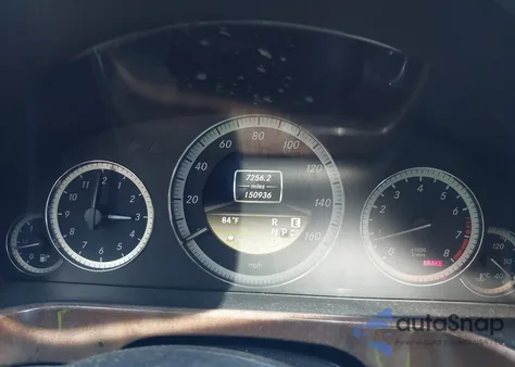 2012 Mercedes-Benz E 350 4Matic z USA, uszkodzony, nr VIN WDDHF8JB3CA654947